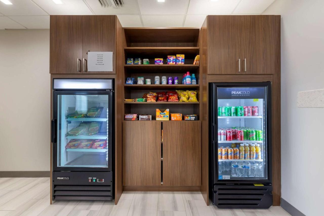 Comfort Inn & Suites 머스코지 외부 사진