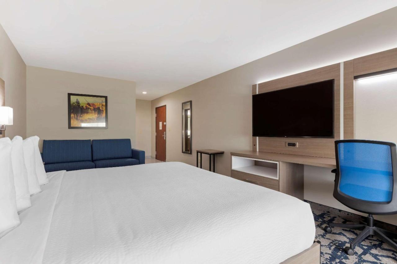 Comfort Inn & Suites 머스코지 외부 사진